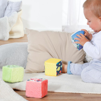 Set of 4 cubes COLOR Friends